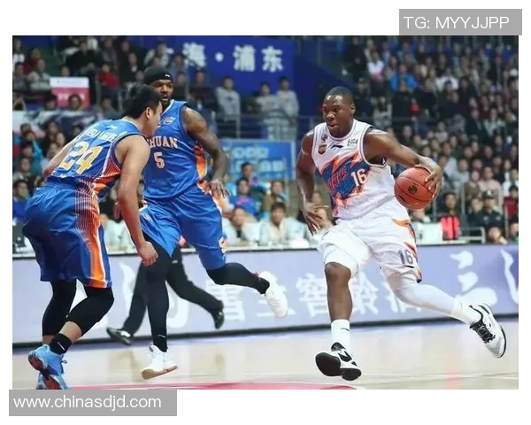 上海足球队以50分领跑冠军赛积分榜展现强劲实力 上海足球队以50分领跑冠军赛积分榜展现强劲实力