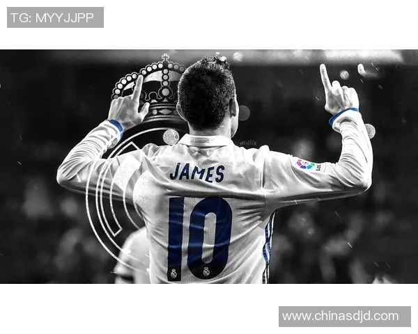 彩铅描绘的足球明星背影展现运动之美与激情的完美结合