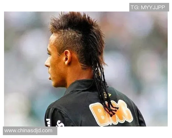 日本足球明星发型男的时尚魅力与个性风格解析 日本足球明星发型男的时尚魅力与个性风格解析
