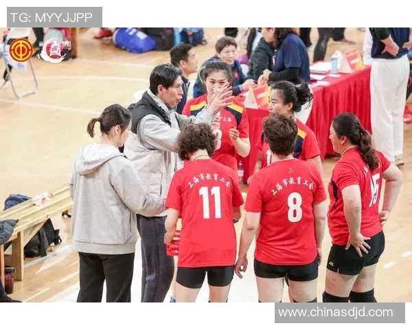 杨军独家分享排球技巧与心得助你提升技术水平和比赛表现 杨军独家分享排球技巧与心得助你提升技术水平和比赛表现