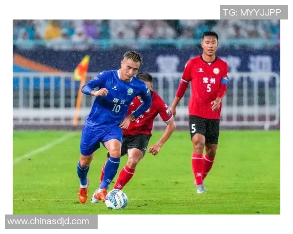 南京足球队在联赛中的比赛经验与表现分析与点评