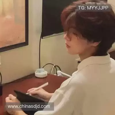 伏秋嫱